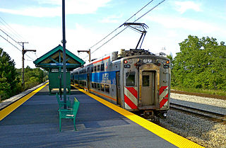 <span class="mw-page-title-main">211th Street (Lincoln Highway) station</span> Commuter rail station in Olympia Fields, Illinois