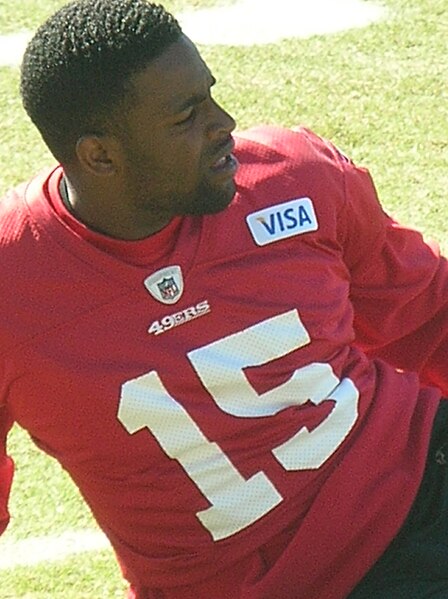 File:Michael Crabtree at 49ers training camp 2010-08-11 3.JPG