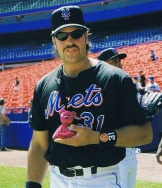 Hall of Fame catcher Mike Piazza in 1999
