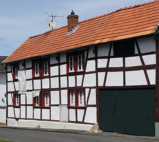 Nöthen Auf dem Platz 8 (01)