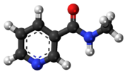 Pilk-kaj-bastona modelo de la nikotinil-metilamidmolekulo