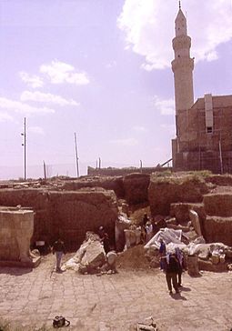 Prophet Yunus Mosque before being destroyed. Nineveh Nebi Yunus Excavations 1990.JPG
