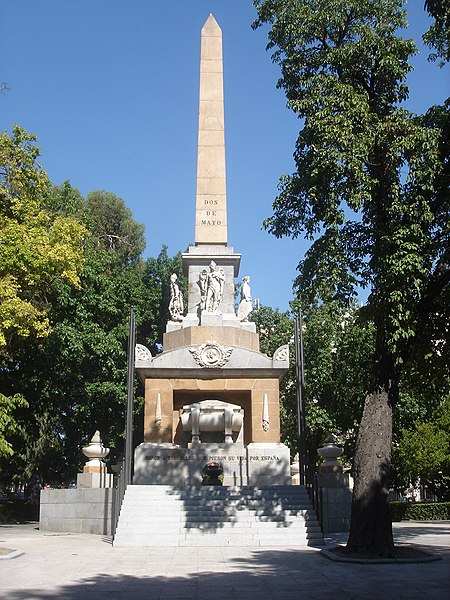 File:Obelisco Dos de mayo (Madrid) 03.jpg