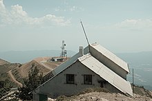 Observatoire météorologique au sommet du mont de l'Homme.jpg