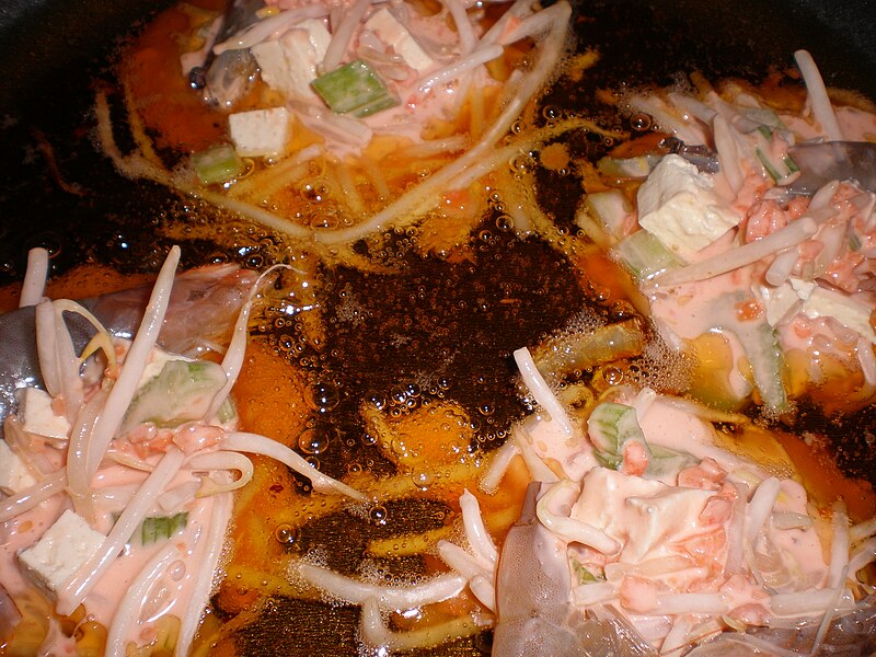 File:Okoy frying 1.JPG