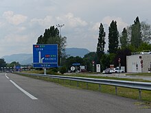 Panneau de bifucartion A48/A49 et barrière de péage de Voreppe