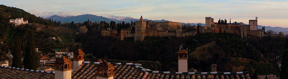 Panorama of Alhambra at dusk.jpg