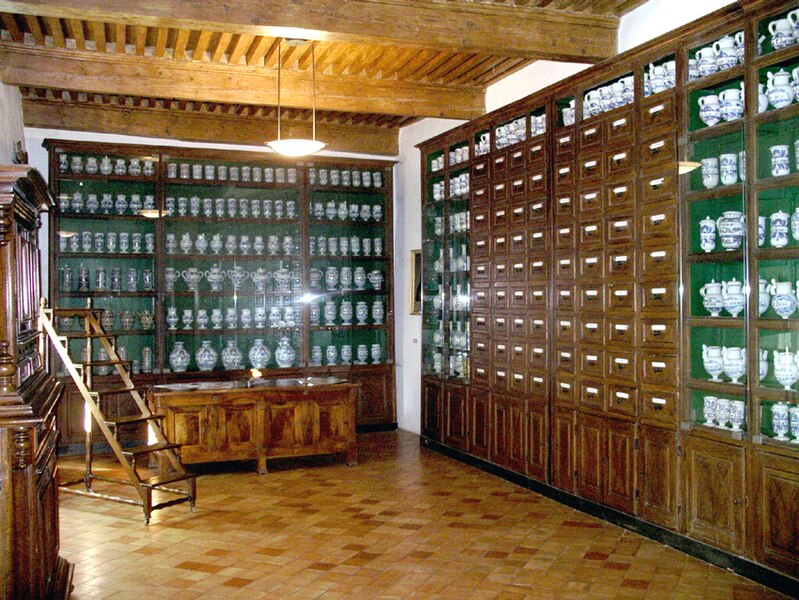 File:Pharmacie de l'hopital de Pont.JPG