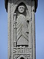 Bas relief représentant saint Jacques le Majeur, détail de la croix de cimetière de Pléchâtel,