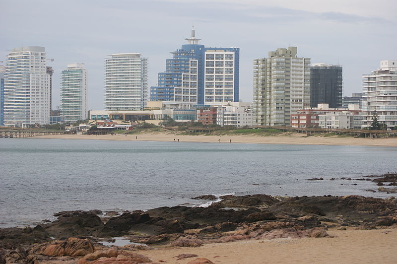 File:Playa Mansa 11.JPG