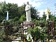 Pomnik koło Kaplicy na Groniu Jana Pawła II.jpg