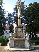 Het Trinitymonument op het marktplein