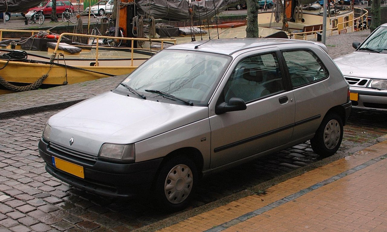 File:Renault Clio III Phase I Fünftürer.JPG - Wikimedia Commons