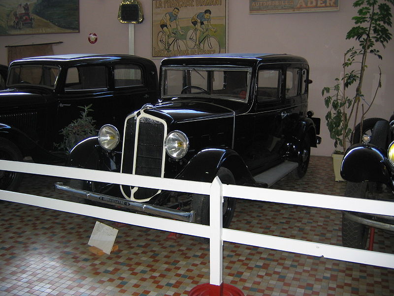 File:Renault monaquatre.jpg