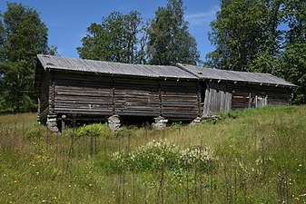 Ladugård och loge.