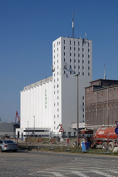 File:SAMGA silo Antwerpen 2021.jpg