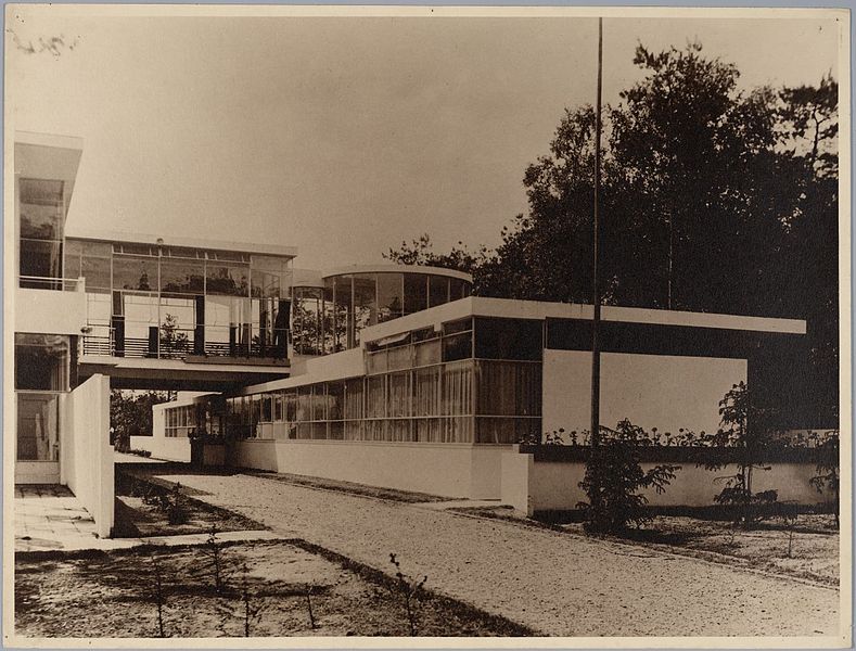 File:Sanatorium Zonnestraal - 11837751775.jpg