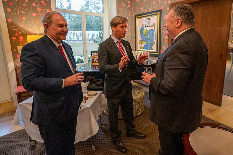 File:Secretary Pompeo Attends a Dinner Hosted by Ambassador to Austria Traina, Ambassador to the OSCE Gilmore, and Ambassador to the UNVIE Wolcott (50225128537).jpg