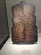 Shield of dragon and phoenix design, Warring States period, Jingzhou Museum.jpg