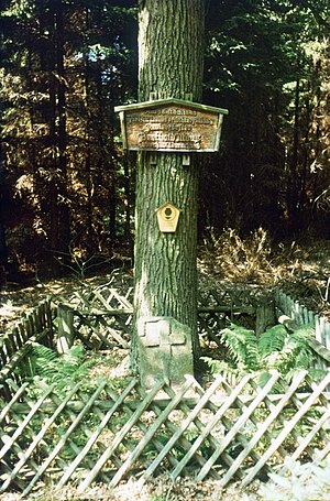 Siebengemeindewald - Gedenkstätte für Berthold Maus.jpg