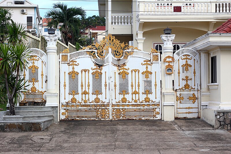 File:Sihanoukville - gates.jpg