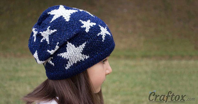 File:Slouchy beanie with stars. Jacquard knitting pattern.jpg