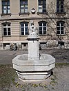 Mallard fountain in Weimar, Thuringia.JPG