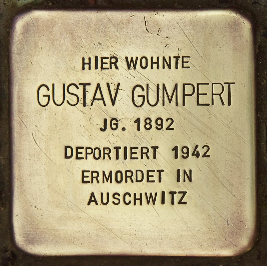 Stolperstein für Gustav Gumpert (Woltersdorf).jpg
