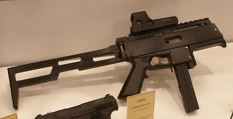 File:Submachine gun PMM.jpg