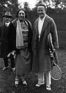 Lenglen con Bill Johnston nel 1923