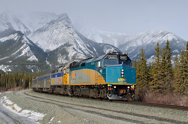 via rail canadian train routes