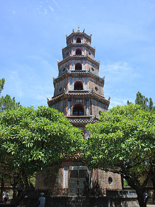 <span class="mw-page-title-main">Thiên Mụ Temple</span> Historical Buddhist temple in the Thừa Thiên Huế province of Vietnam