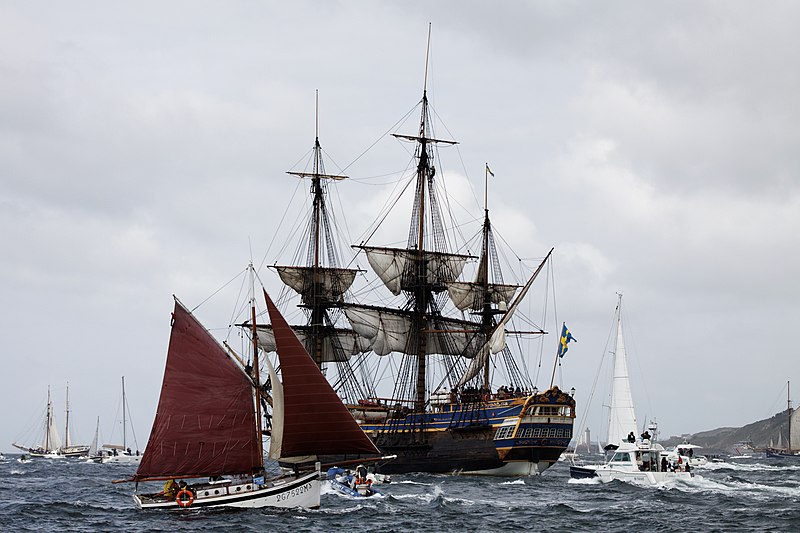 File:Tonnerres de Brest 2012 - Götheborg - 003.jpg