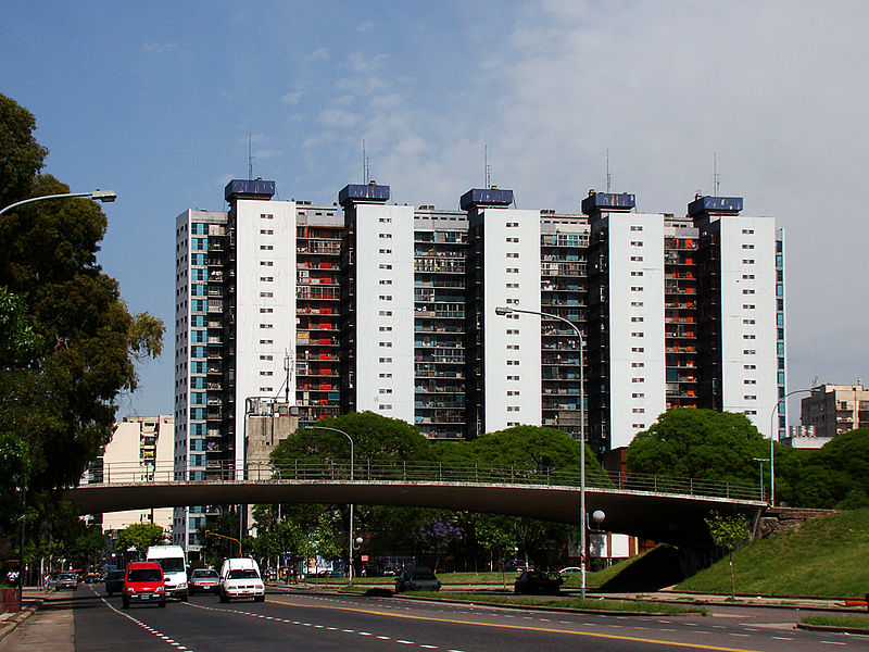 File:Torres de Matheu desde Avenida Brasil.jpg