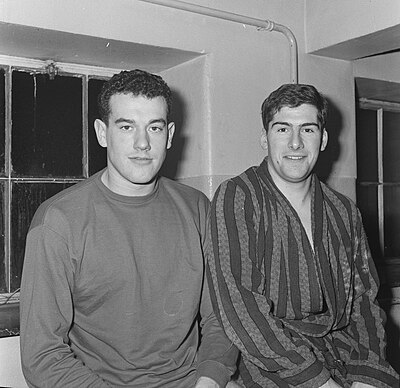 Training Nederlandse waterpolozevental begonnen, Nico van der Voet (l), Wim Vriend (r), Bestanddeelnr 916-0114.jpg