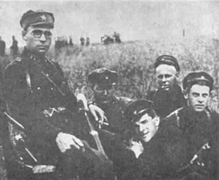 Toivo Vähä (middle) pictured with other Soviet guards. Vähä brought Reilly across the Soviet-Finnish border and delivered him to OGPU officers.