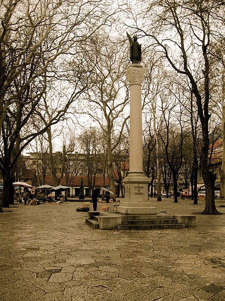 File:Trebinje (8744366377).jpg