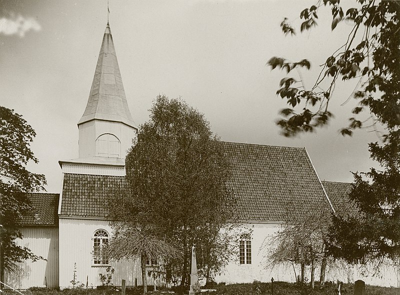 File:Tveit kirke, Vest-Agder - Riksantikvaren-T202 01 0495.jpg