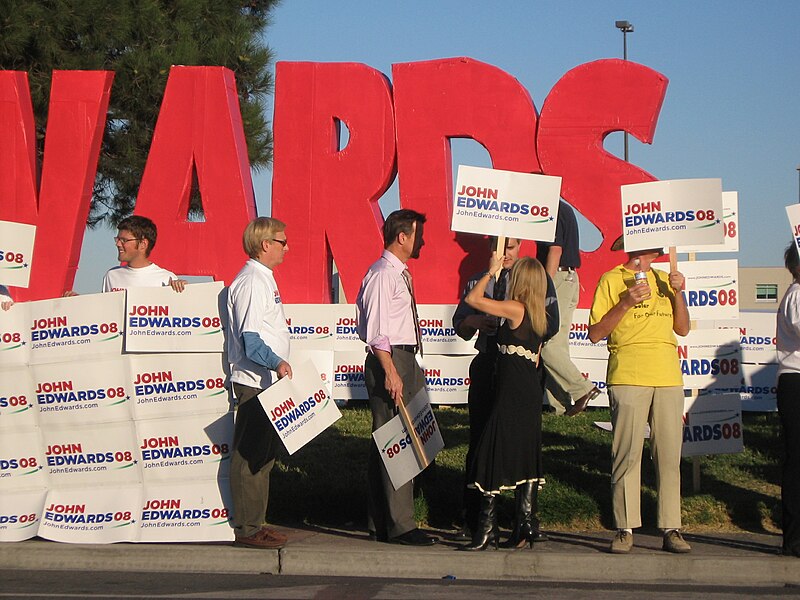 File:UNLV Debate Visibility (2040572079).jpg