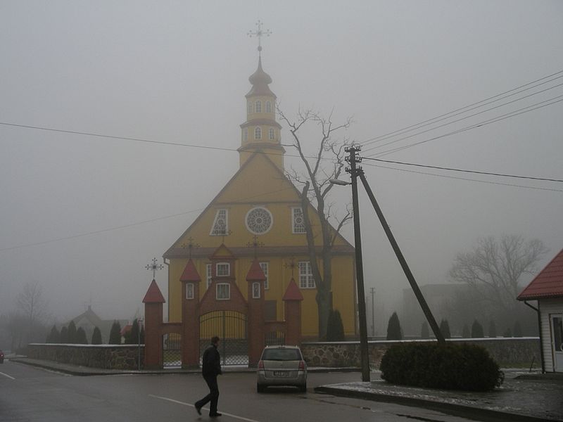 File:Varnių Šv. Aleksandro bažnyčia.jpg