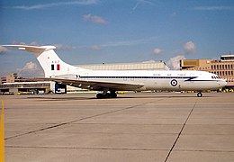 VC10 C1, Passagierversion der Royal Air Force auf dem Flughafen Stuttgart