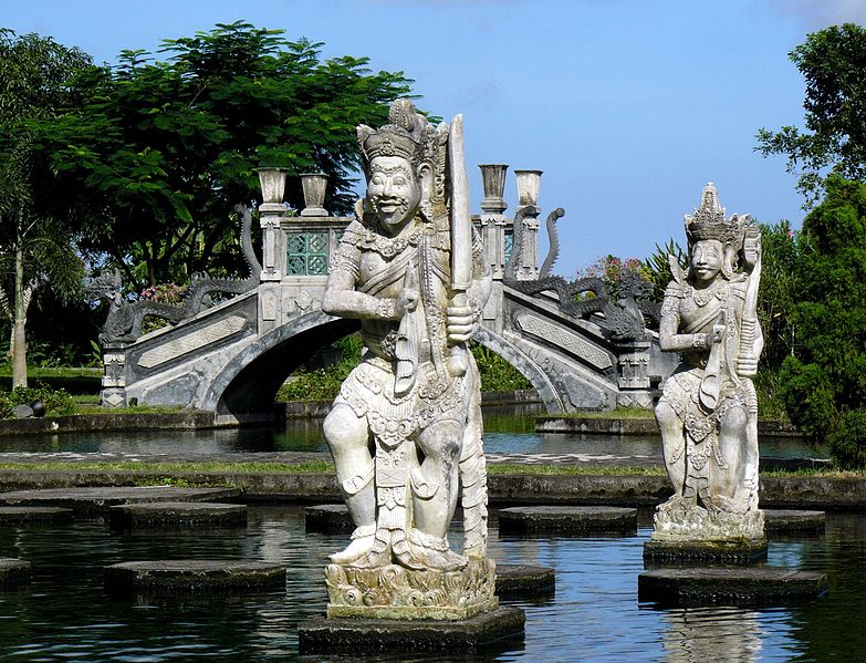 File:Water Palace, Tirtagangga, Bali (492063298).jpg