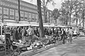 Marché sur la Waterlooplein, en 1988.