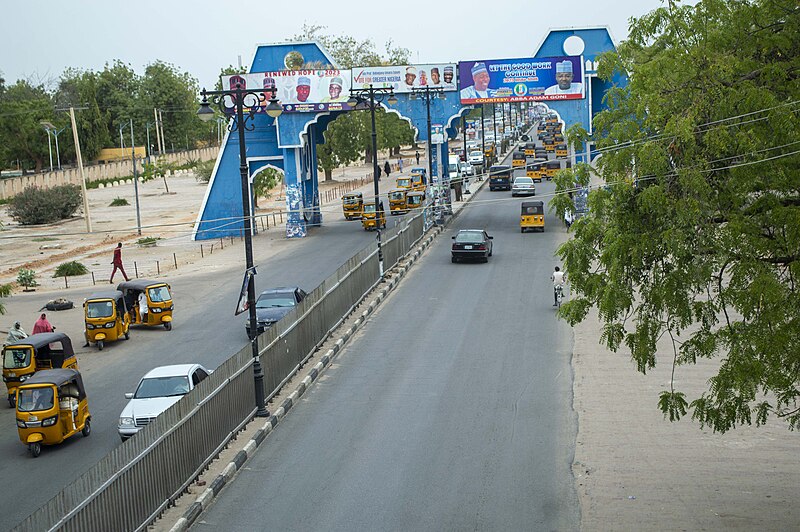 File:Welcome to Maiduguri express way at noon.jpg