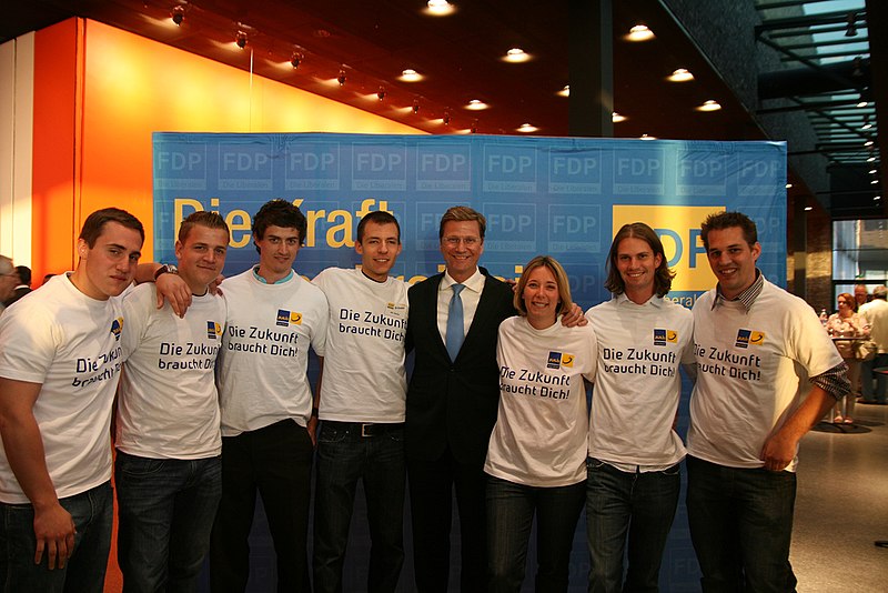 File:Westerwelle Europawahl 2009.jpg