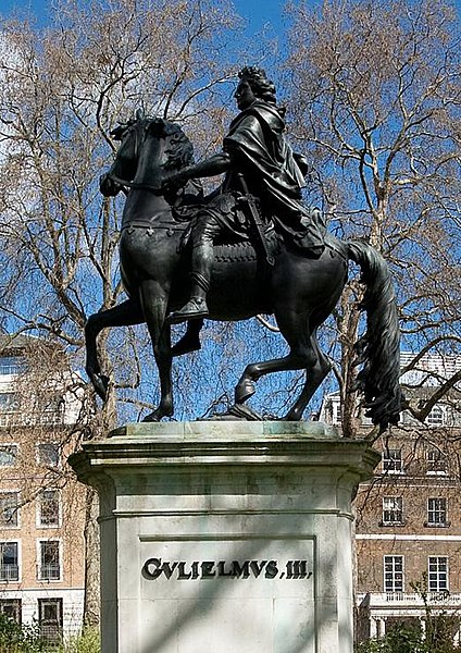 File:William III statue, St James's Square.jpg