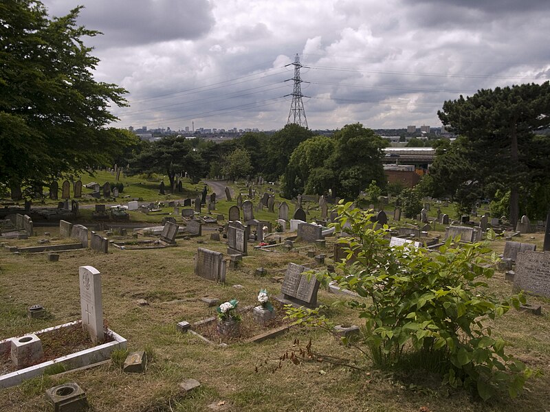 File:Witton Cermetery view towards Birmingham.jpg