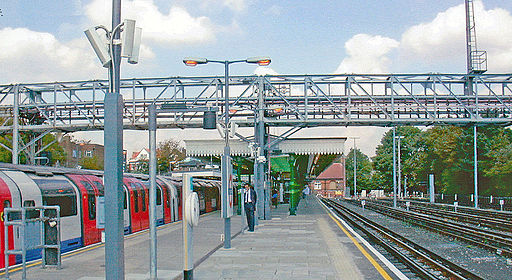 Woodford Station platforms geograph-4076870-by-Ben-Brooksbank