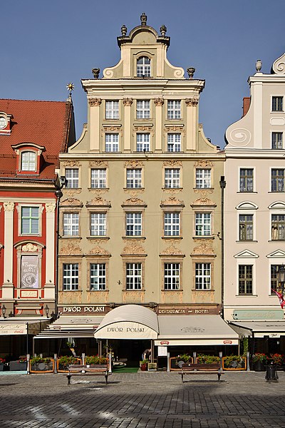 File:Wrocław Rynek 5 sm.jpg