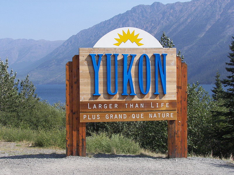 File:Yukon border sign on Klondike Highway.jpg